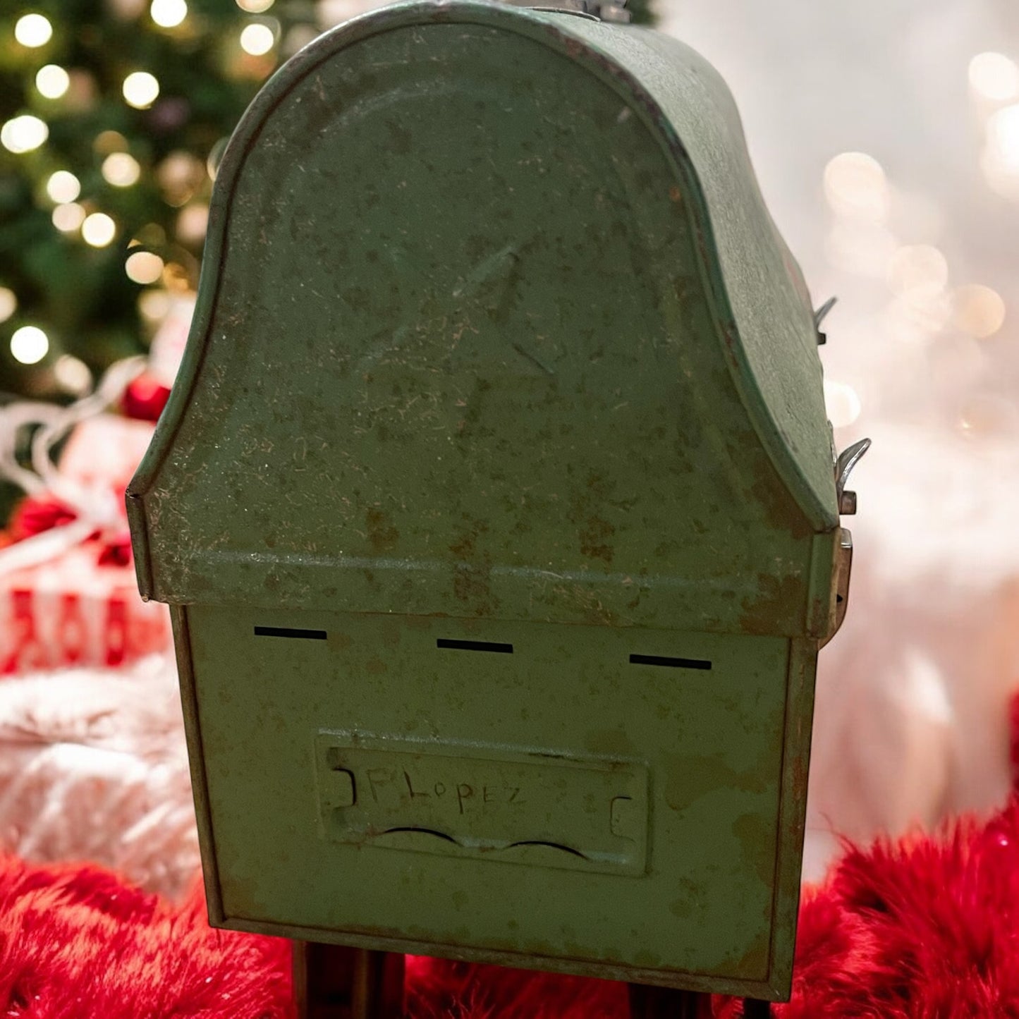 P. Lopez’s Christmastime Lunchbox